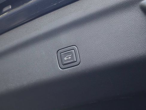 Certified 2024 GMC Yukon Denali Ultimate w/ LPO, Floor Liner Package AWD/4WD image 55
