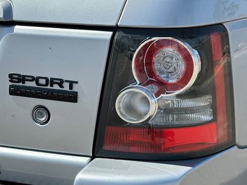 Used 2011 Land Rover Range Rover Sport Supercharged AWD/4WD image 31