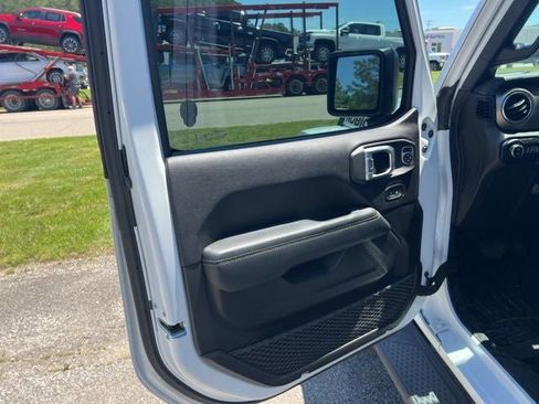 Used 2020 Jeep Gladiator Rubicon AWD/4WD image 9