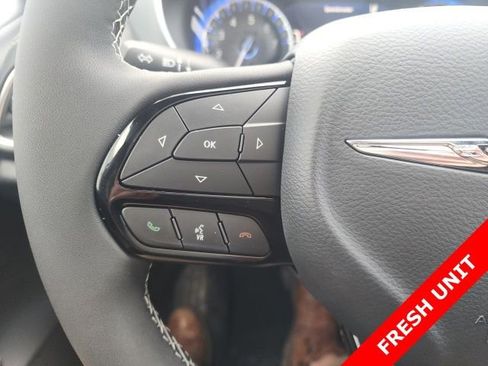 New 2026 Chrysler Pacifica Limited image 11