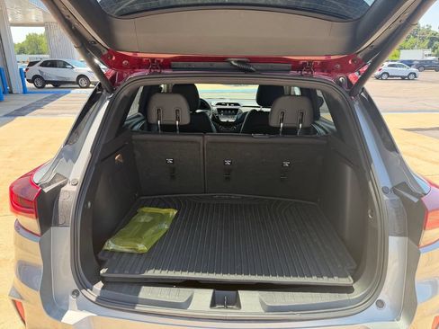 Used 2023 Chevrolet TrailBlazer RS w/ Sun and Liftgate Package AWD/4WD image 9