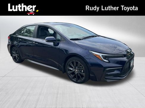 Used 2023 Toyota Corolla SE w/ SE Premium Package FWD image 1