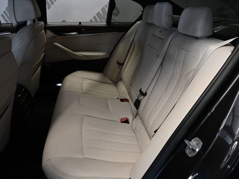 Used 2019 BMW 540i w/ M Sport Package RWD image 17
