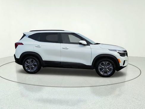 Certified 2024 Kia Seltos S FWD image 7