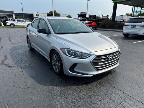 Used 2018 Hyundai Elantra SEL FWD image 2