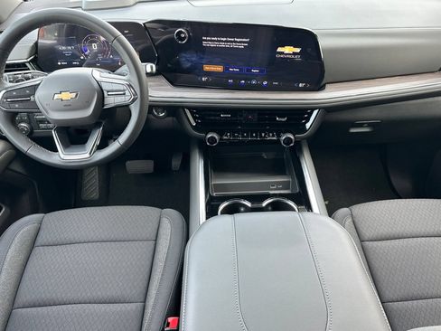 New 2026 Chevrolet Suburban LS w/ LS Custom Edition AWD/4WD image 15