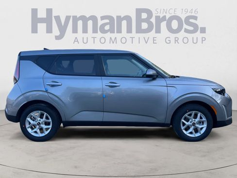 New 2025 Kia Soul LX image 2