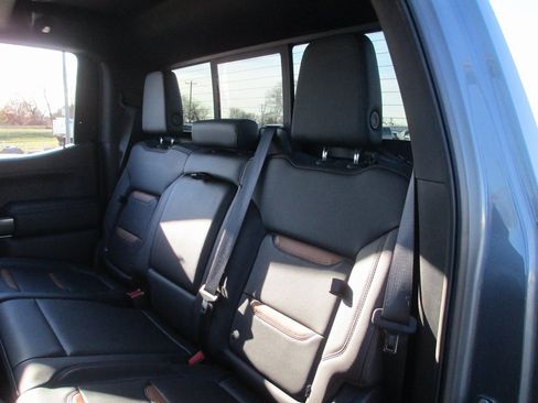 Used 2020 GMC Sierra 1500 AT4 w/ Off-Road Performance Package image 21