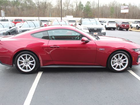 Used 2025 Ford Mustang GT Premium image 5