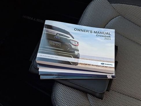 Used 2024 Subaru Crosstrek 2.0i Premium image 25