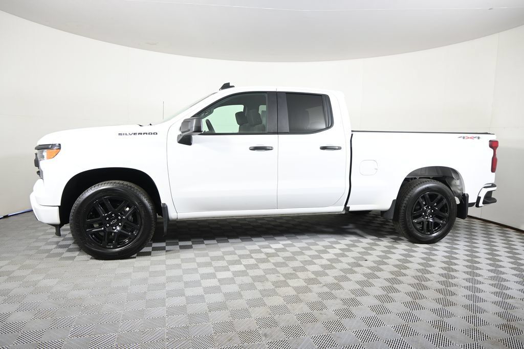 Used 2024 Chevrolet Silverado 1500 Custom w/ Rally Edition AWD/4WD image 2