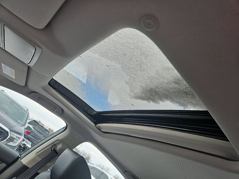 Used 2021 Honda Accord Touring image 14