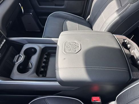 New 2026 RAM 2500 Laramie AWD/4WD image 48