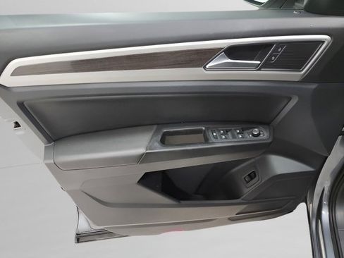 Used 2018 Volkswagen Atlas SE image 24