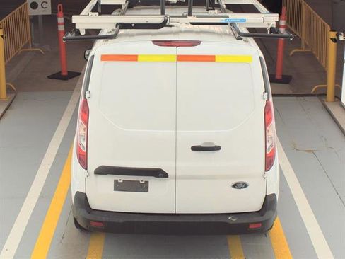 Used 2023 Ford Transit Connect XLT image 5