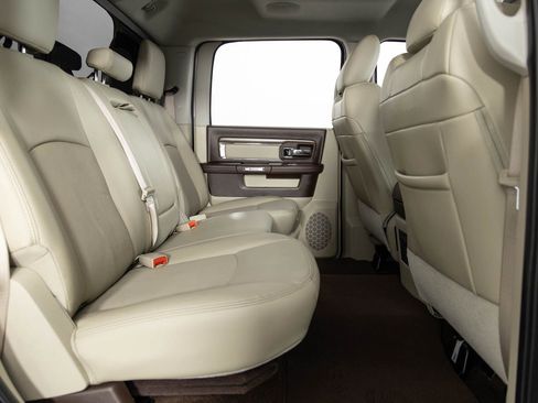 Used 2015 RAM 1500 Laramie w/ Convenience Group image 23