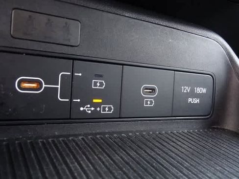 Used 2024 Hyundai Kona SEL image 17