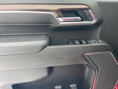 Used 2022 Chevrolet Silverado 1500 LT image 6