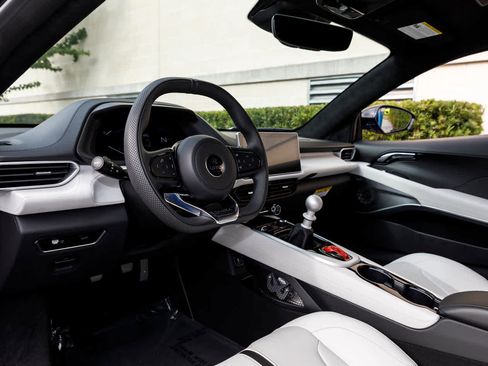 Used 2024 Aston Martin DB12 image 3