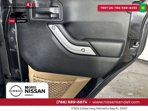 Used 2017 Jeep Wrangler Unlimited Sahara w/ Connectivity Group image 34