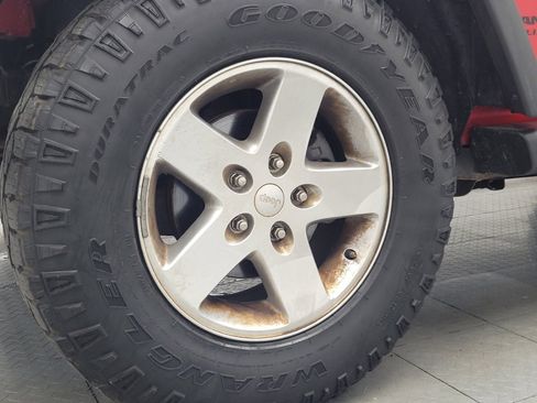 Used 2015 Jeep Wrangler Unlimited Sport w/ Quick Order Package 24S AWD/4WD image 31