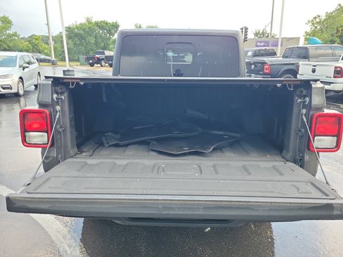 Used 2022 Jeep Gladiator Sport AWD/4WD image 8
