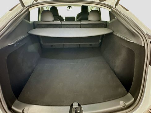 Used 2023 Tesla Model Y Long Range image 31