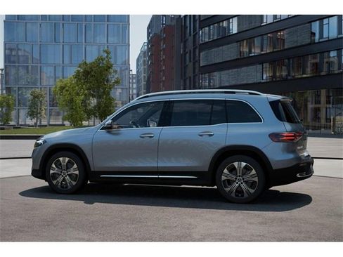 New 2025 Mercedes-Benz EQB 250+ image 32