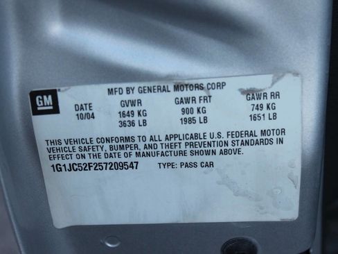 Used 2005 Chevrolet Cavalier Sedan w/ Preferred Equipment Group FWD image 39