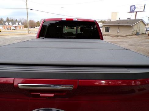 Used 2018 Ford F150 Lariat w/ Equipment Group 502A Luxury image 8