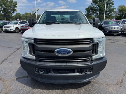 Used 2018 Ford F250 XL w/ Power Equipment Group AWD/4WD image 8
