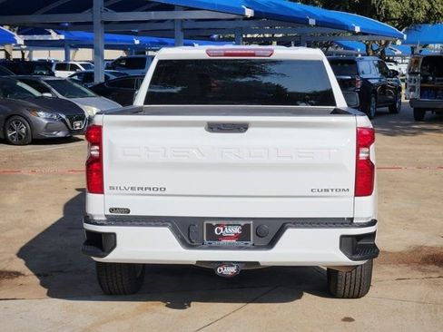 Used 2023 Chevrolet Silverado 1500 Custom image 14