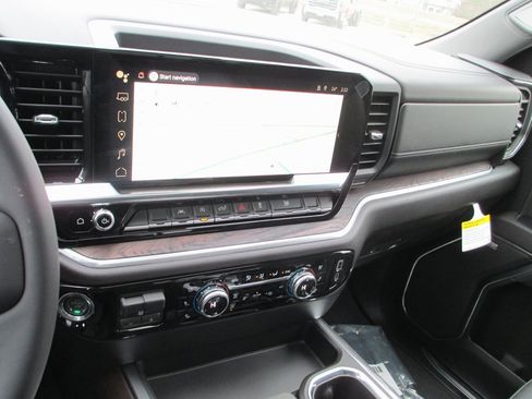 New 2026 GMC Sierra 1500 SLT w/ SLT Convenience Package image 20