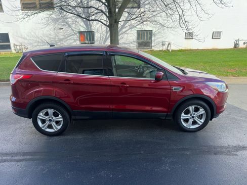 Used 2015 Ford Escape SE image 8