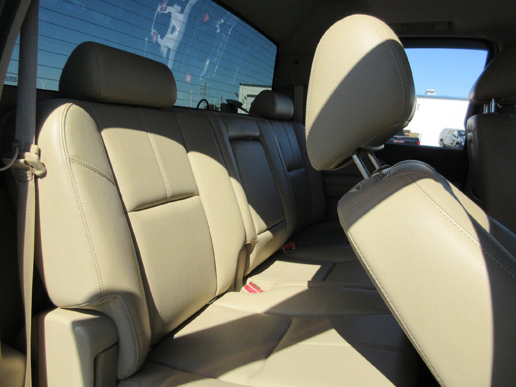 Used 2014 GMC Sierra 2500 SLT w/ SLT Convenience Package AWD/4WD image 28