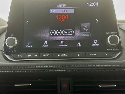 Used 2023 Nissan Rogue S FWD image 17