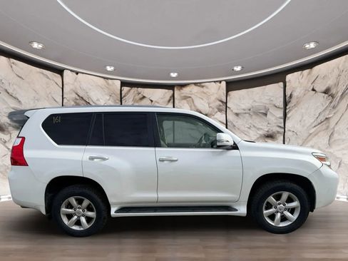 Used 2010 Lexus GX 460 image 4