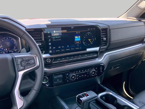 Used 2025 Chevrolet Silverado 1500 LTZ AWD/4WD image 7