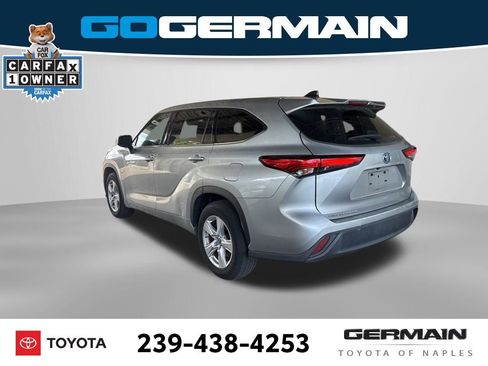 Used 2022 Toyota Highlander LE image 4