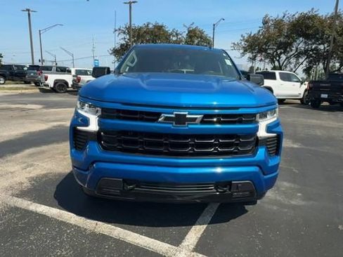 Used 2023 Chevrolet Silverado 1500 RST AWD/4WD image 3