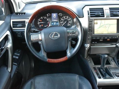 Used 2010 Lexus GX 460 image 12