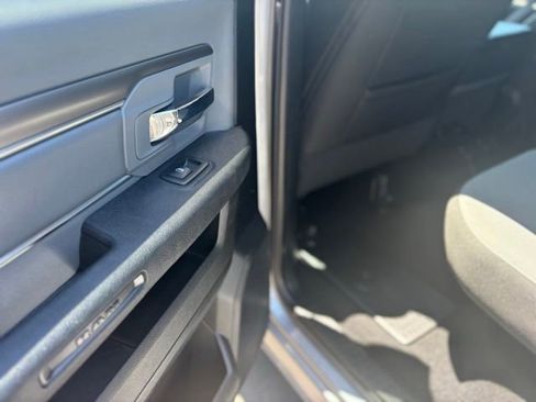 Used 2021 RAM 1500 Classic SLT RWD image 18