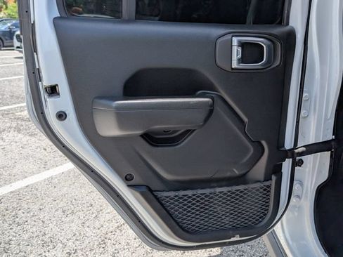 Used 2023 Jeep Wrangler Unlimited Rubicon AWD/4WD image 23