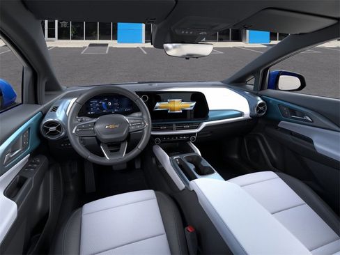 New 2026 Chevrolet Equinox EV LT image 15