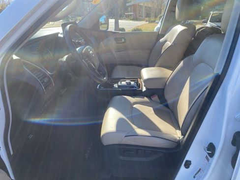 Used 2024 Nissan Armada SL w/ Captain's Chairs Package image 15