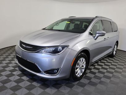Used 2019 Chrysler Pacifica Touring-L