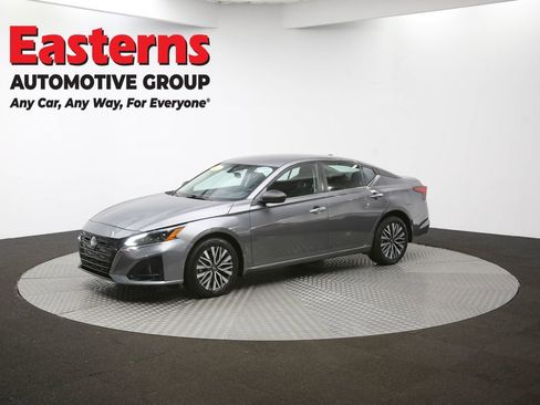 Used 2024 Nissan Altima 2.5 SV image 55