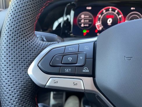 New 2026 Volkswagen GTI SE FWD image 7