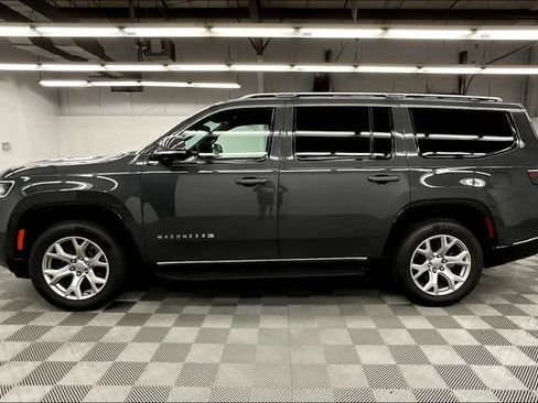 Used 2022 Jeep Wagoneer Series II AWD/4WD image 13