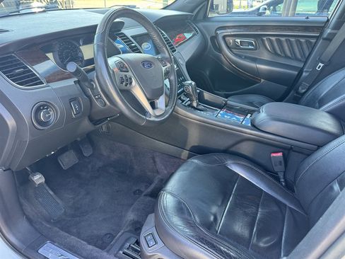 Used 2018 Ford Taurus Limited image 10